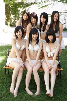 AKB48 X Weekly Playboy 2012 next gen 5.jpg